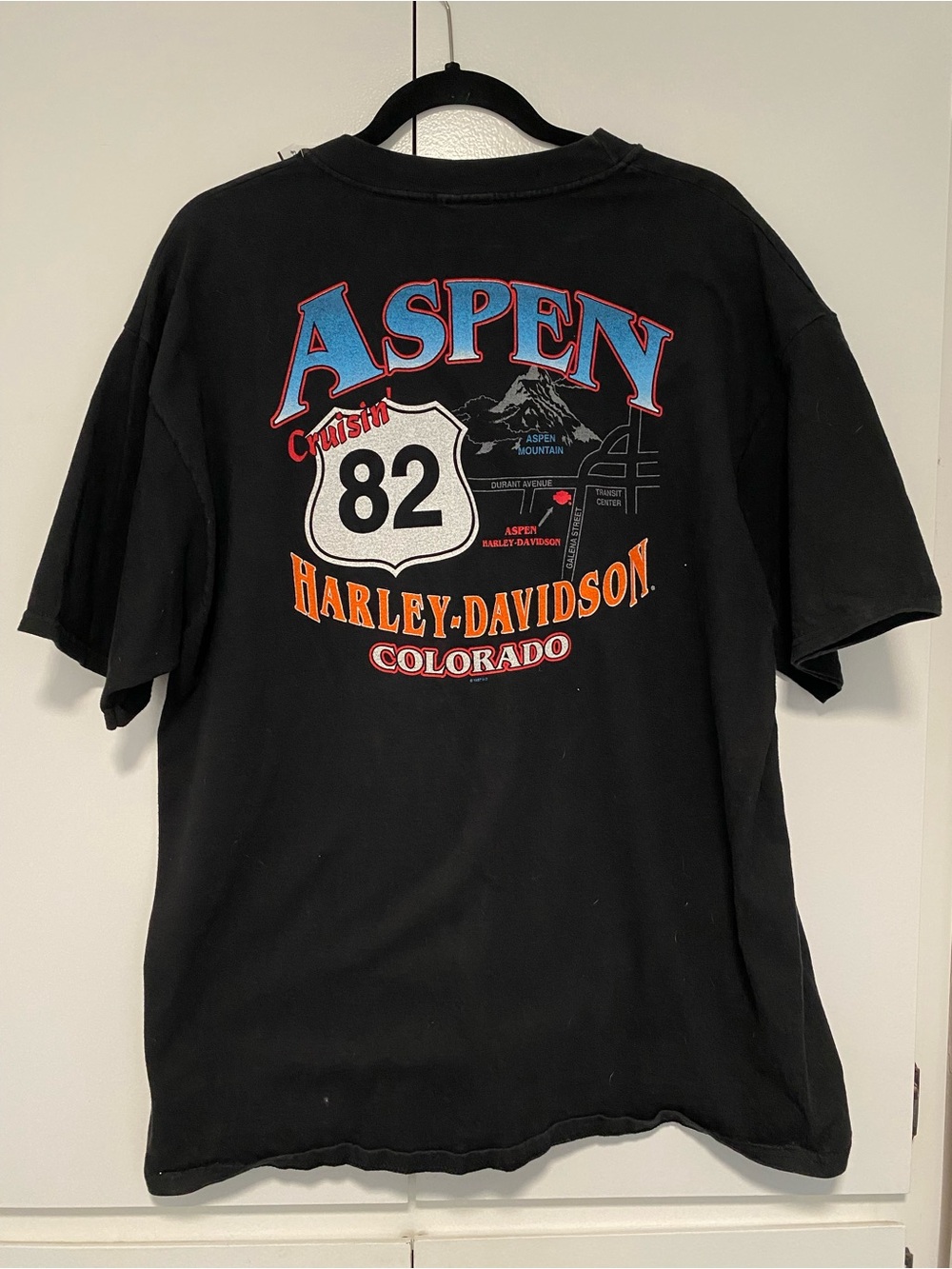 90s vintage Harley Davidson motorcycle Aspen Colorado T-shirt